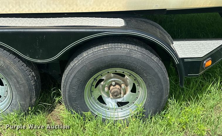 image for item EJ8691 2006 Glastron DX235 boat