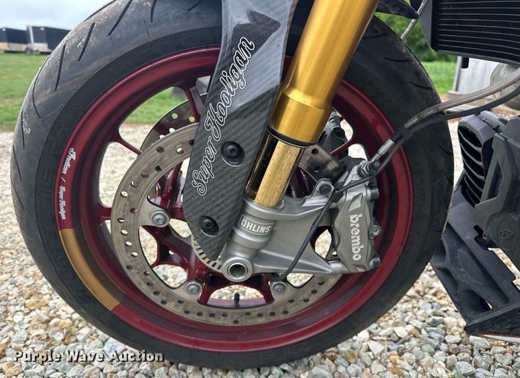 image for item EJ8692 2024 Indian Motorcycle Co. FTR x RSD Super Hooligan motorcycle