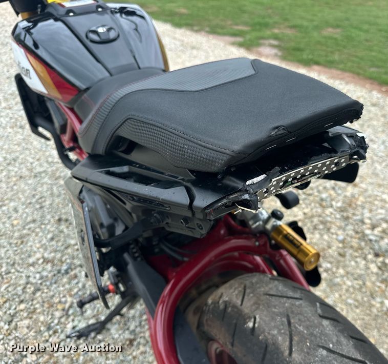 image for item EJ8692 2024 Indian Motorcycle Co. FTR x RSD Super Hooligan motorcycle