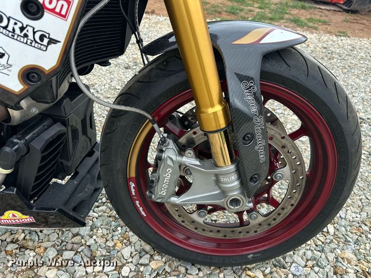 image for item EJ8692 2024 Indian Motorcycle Co. FTR x RSD Super Hooligan motorcycle