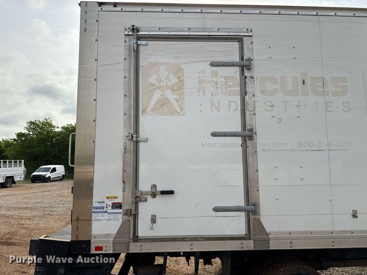 image for item EJ8701 2019 Ford F450 Super Duty XL box truck