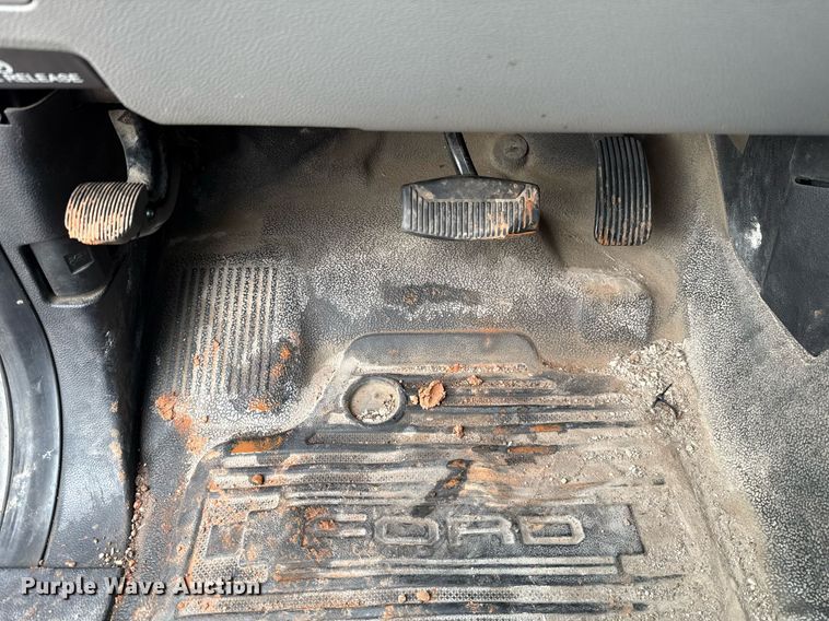 image for item EJ8701 2019 Ford F450 Super Duty XL box truck