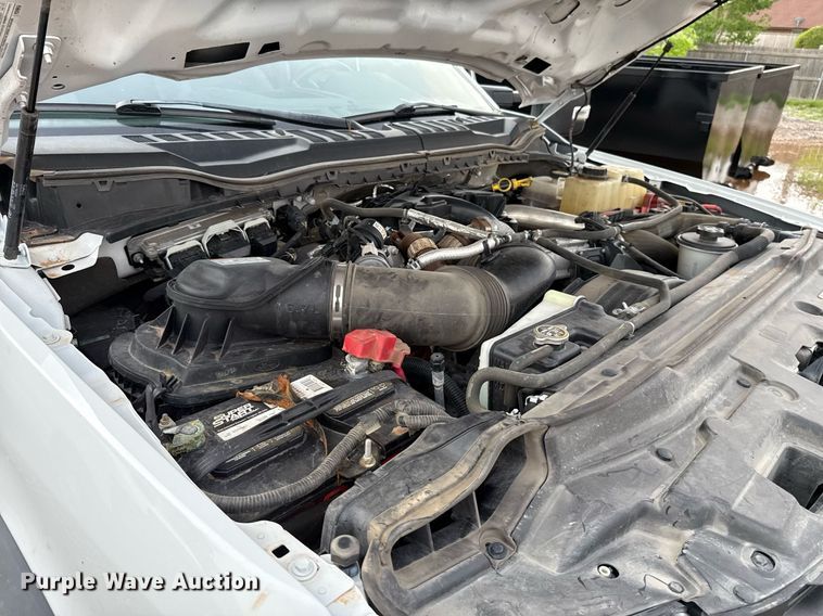 image for item EJ8701 2019 Ford F450 Super Duty XL box truck