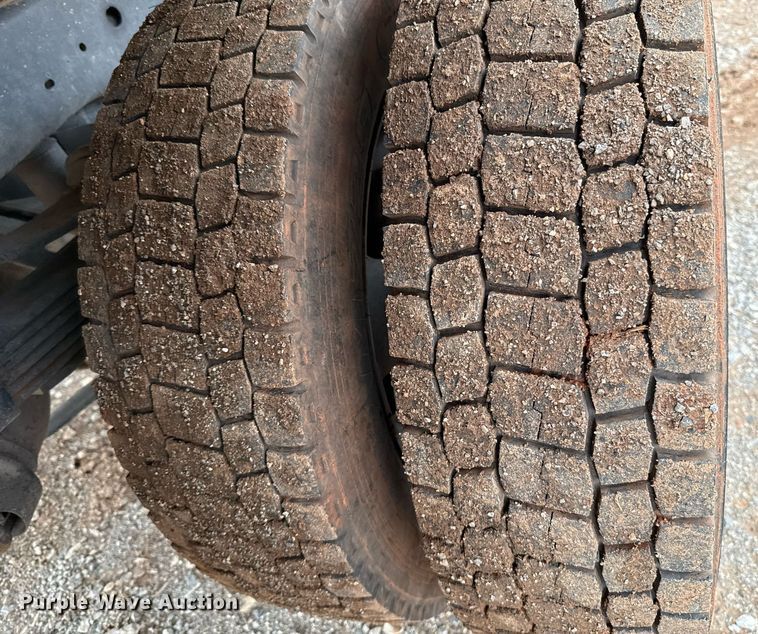 image for item EJ8701 2019 Ford F450 Super Duty XL box truck