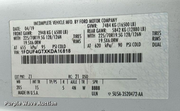 image for item EJ8701 2019 Ford F450 Super Duty XL box truck