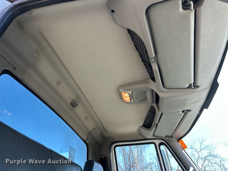 image for item EK2730 2015 International 4300 SBA truck cab and chassis