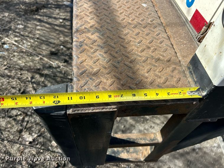 image for item EK2736 2013 Ford F550 Super Duty XLT box truck