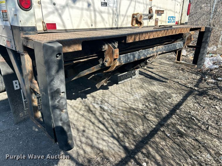 image for item EK2736 2013 Ford F550 Super Duty XLT box truck