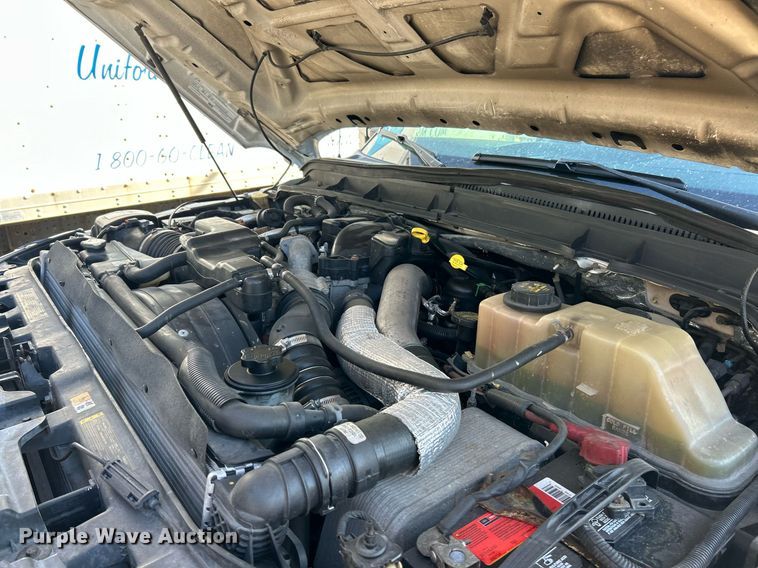 image for item EK2736 2013 Ford F550 Super Duty XLT box truck