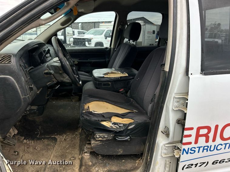 image for item EK2934 2005 Dodge Ram 3500 Quad Cab pickup truck