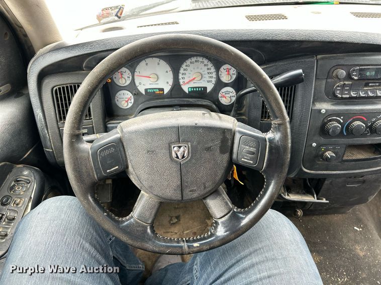 image for item EK2934 2005 Dodge Ram 3500 Quad Cab pickup truck