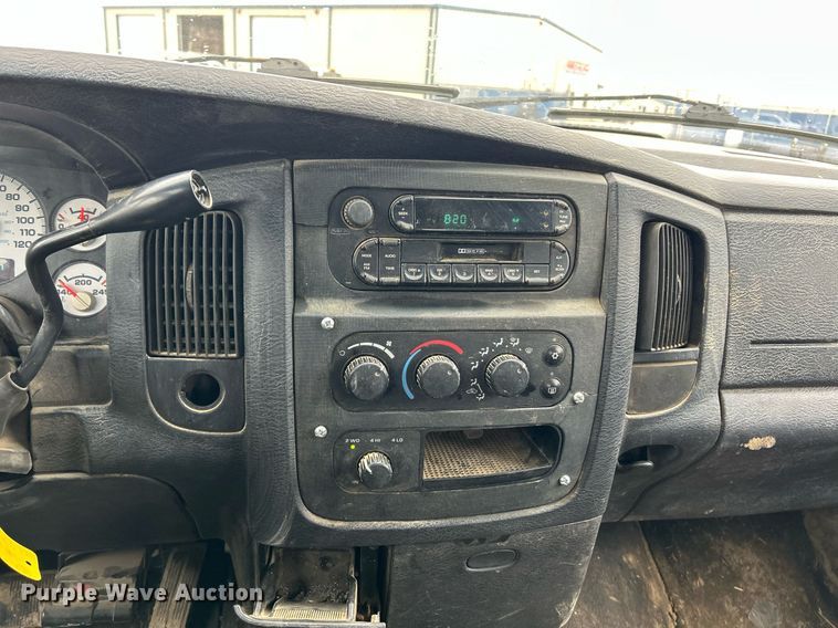 image for item EK2934 2005 Dodge Ram 3500 Quad Cab pickup truck