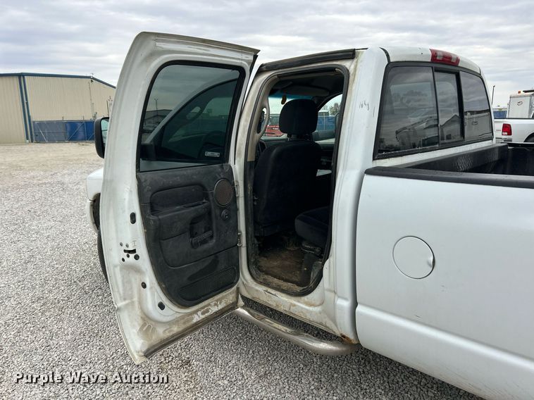 image for item EK2934 2005 Dodge Ram 3500 Quad Cab pickup truck