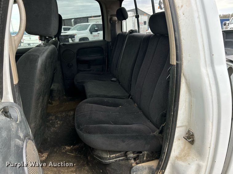 image for item EK2934 2005 Dodge Ram 3500 Quad Cab pickup truck