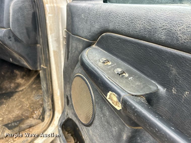 image for item EK2934 2005 Dodge Ram 3500 Quad Cab pickup truck