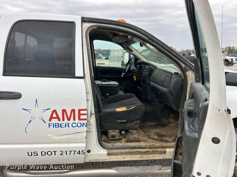 image for item EK2934 2005 Dodge Ram 3500 Quad Cab pickup truck