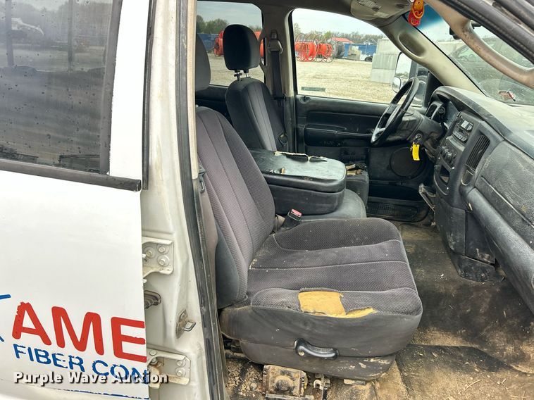 image for item EK2934 2005 Dodge Ram 3500 Quad Cab pickup truck