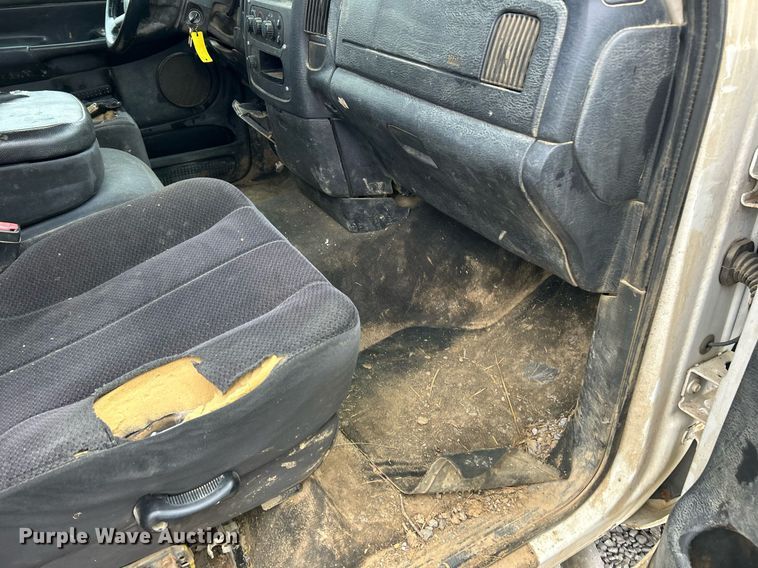 image for item EK2934 2005 Dodge Ram 3500 Quad Cab pickup truck