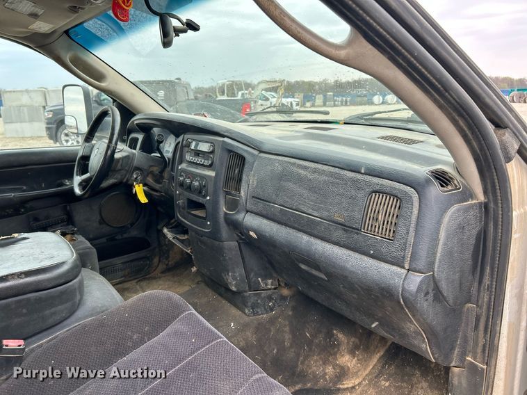 image for item EK2934 2005 Dodge Ram 3500 Quad Cab pickup truck