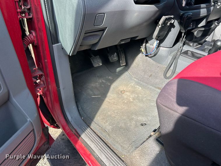 image for item EK2939 2006 Dodge Ram 3500 Quad Cab pickup truck