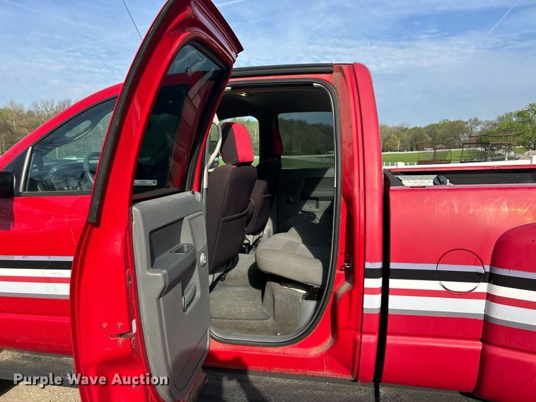 image for item EK2939 2006 Dodge Ram 3500 Quad Cab pickup truck