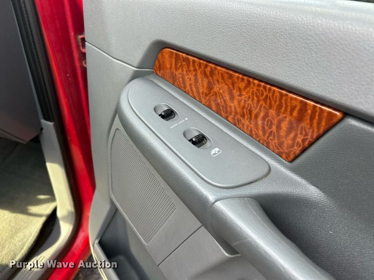 image for item EK2939 2006 Dodge Ram 3500 Quad Cab pickup truck