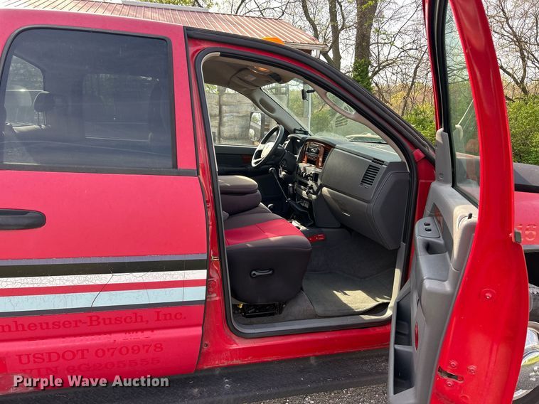 image for item EK2939 2006 Dodge Ram 3500 Quad Cab pickup truck