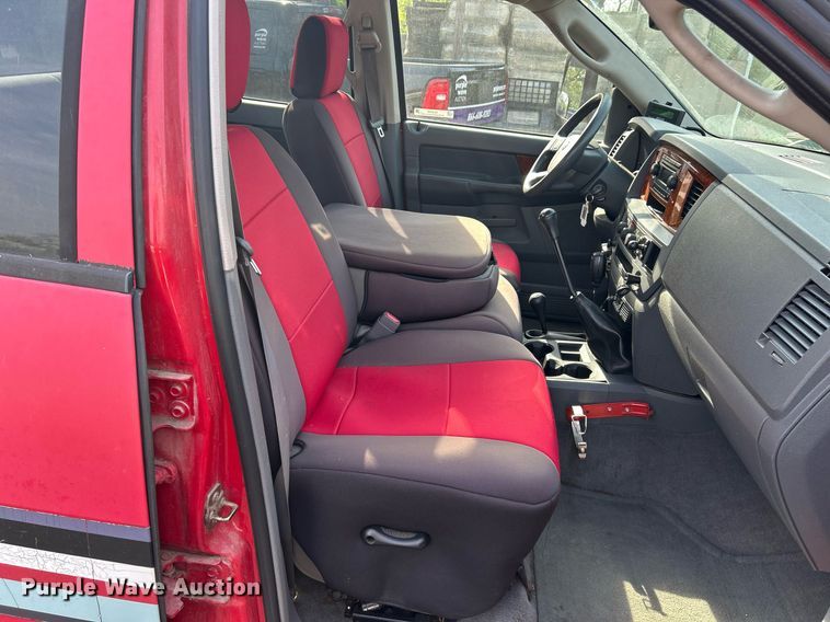 image for item EK2939 2006 Dodge Ram 3500 Quad Cab pickup truck