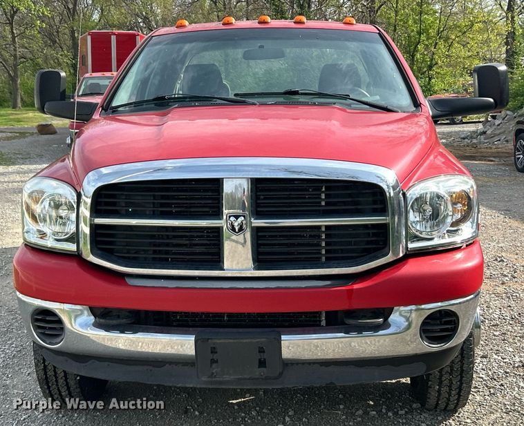 image for item EK2940 2006 Dodge Ram 3500 Quad Cab pickup truck
