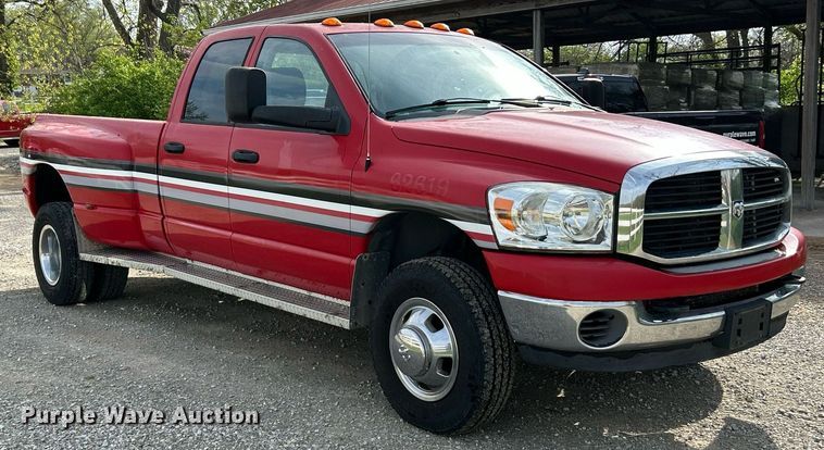 image for item EK2940 2006 Dodge Ram 3500 Quad Cab pickup truck