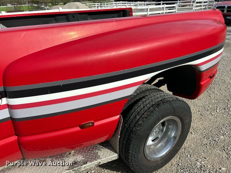 image for item EK2940 2006 Dodge Ram 3500 Quad Cab pickup truck