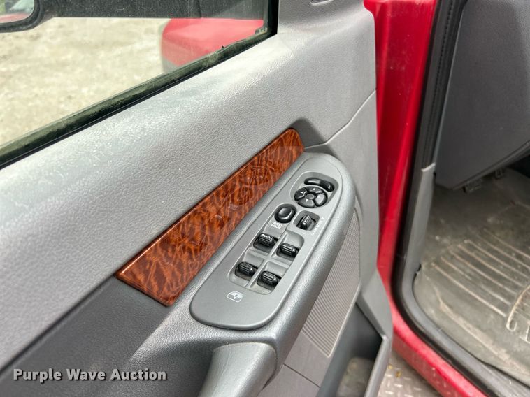 image for item EK2940 2006 Dodge Ram 3500 Quad Cab pickup truck