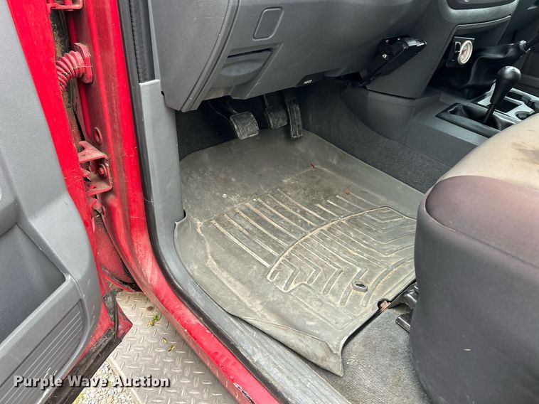 image for item EK2940 2006 Dodge Ram 3500 Quad Cab pickup truck