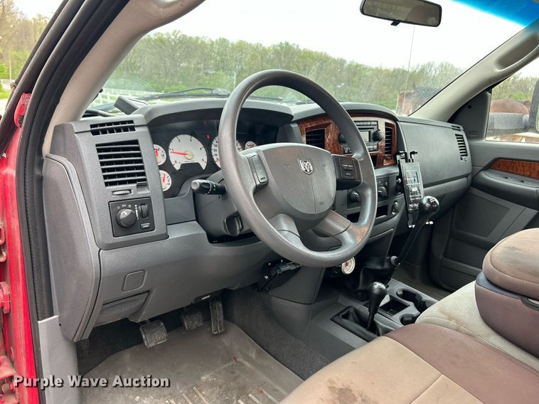 image for item EK2940 2006 Dodge Ram 3500 Quad Cab pickup truck