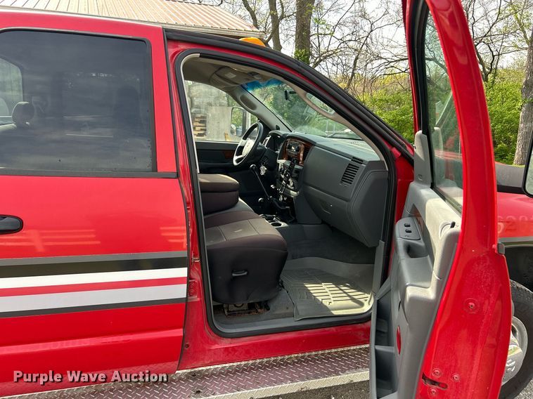 image for item EK2940 2006 Dodge Ram 3500 Quad Cab pickup truck