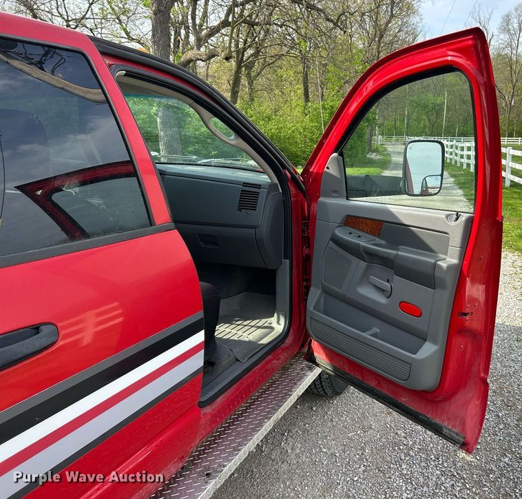 image for item EK2940 2006 Dodge Ram 3500 Quad Cab pickup truck