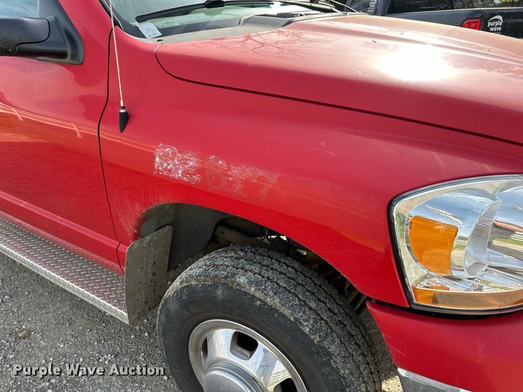 image for item EK2942 2006 Dodge Ram 3500 Quad Cab pickup truck