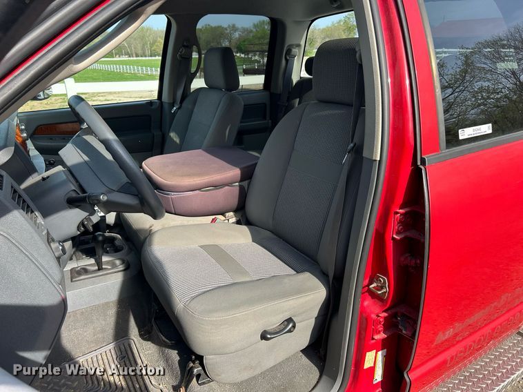 image for item EK2942 2006 Dodge Ram 3500 Quad Cab pickup truck