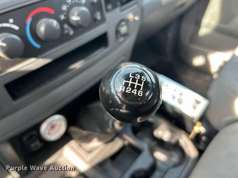 image for item EK2942 2006 Dodge Ram 3500 Quad Cab pickup truck