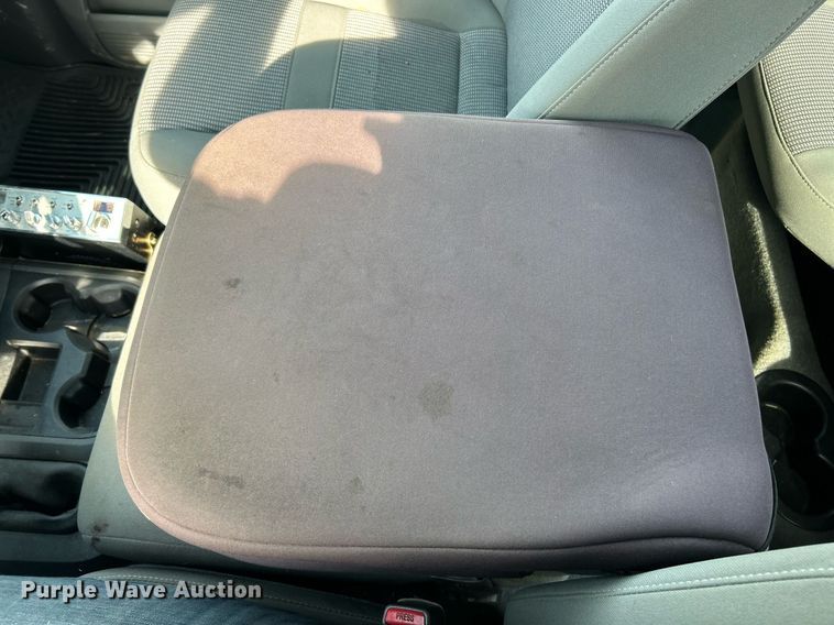 image for item EK2942 2006 Dodge Ram 3500 Quad Cab pickup truck