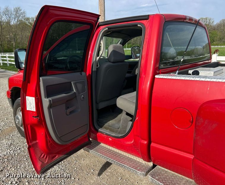image for item EK2942 2006 Dodge Ram 3500 Quad Cab pickup truck