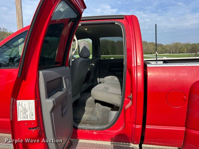 image for item EK2942 2006 Dodge Ram 3500 Quad Cab pickup truck