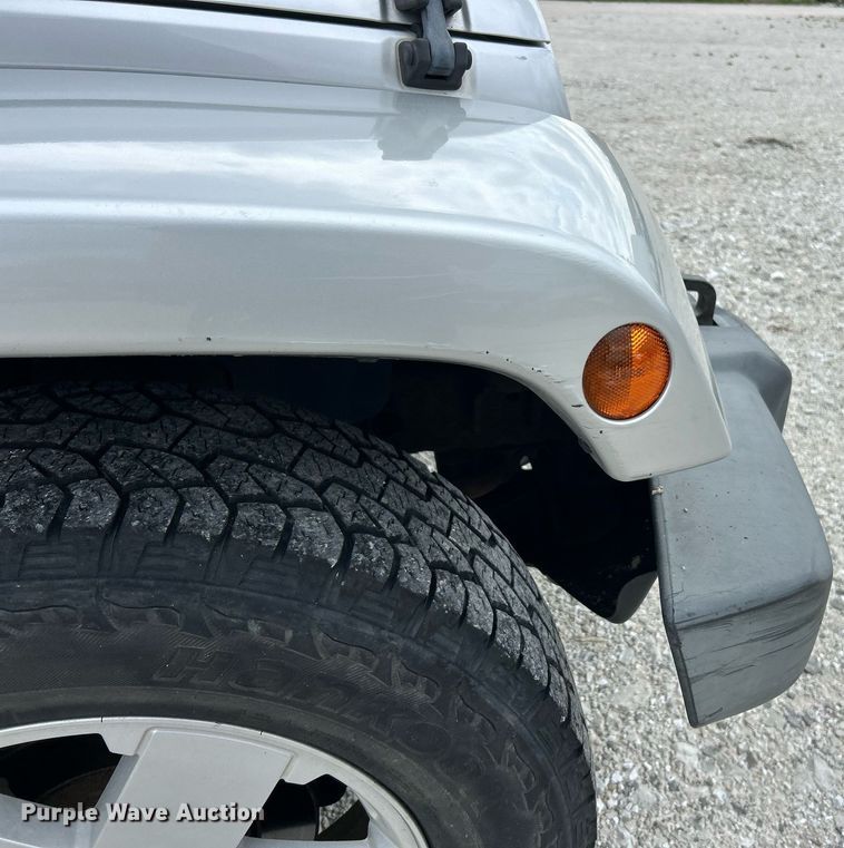 image for item EK2944 2007 Jeep Wrangler Sahara SUV