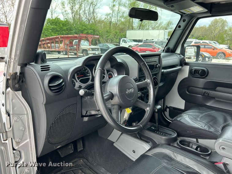 image for item EK2944 2007 Jeep Wrangler Sahara SUV