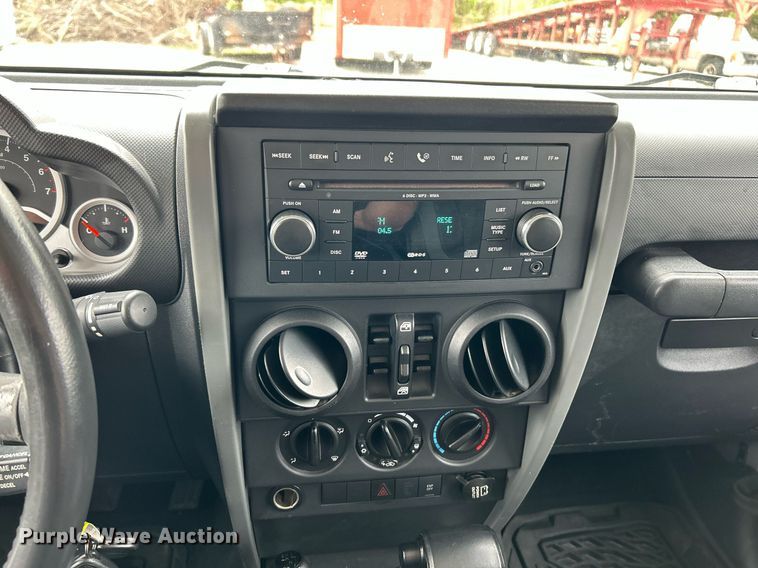 image for item EK2944 2007 Jeep Wrangler Sahara SUV