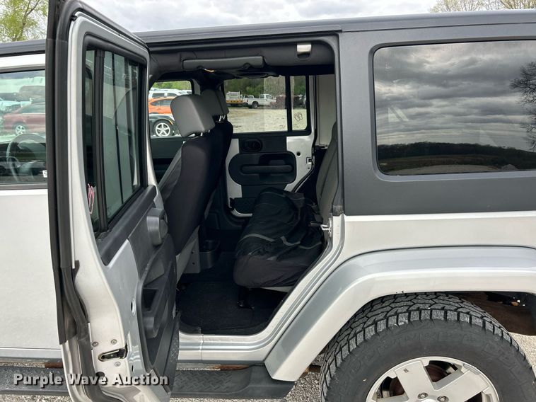 image for item EK2944 2007 Jeep Wrangler Sahara SUV