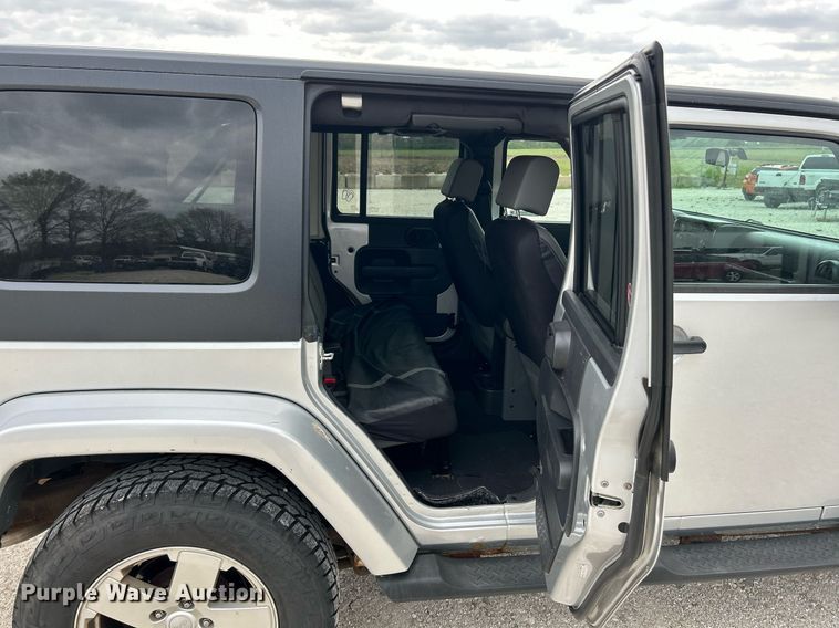 image for item EK2944 2007 Jeep Wrangler Sahara SUV