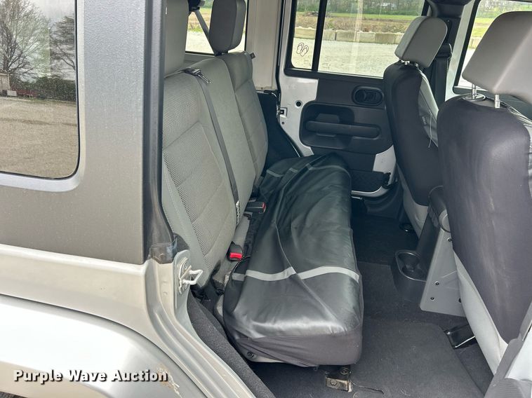 image for item EK2944 2007 Jeep Wrangler Sahara SUV