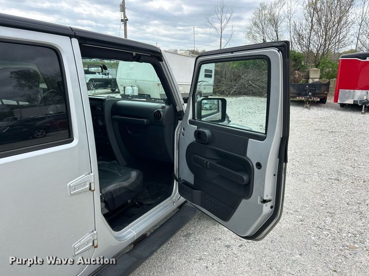 image for item EK2944 2007 Jeep Wrangler Sahara SUV