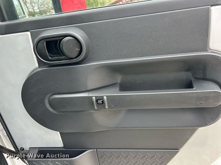 image for item EK2944 2007 Jeep Wrangler Sahara SUV